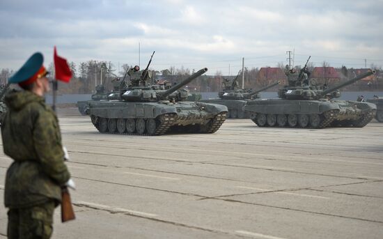 Rehearsing V-Day military parade on May 9