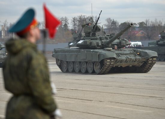 Rehearsing V-Day military parade on May 9