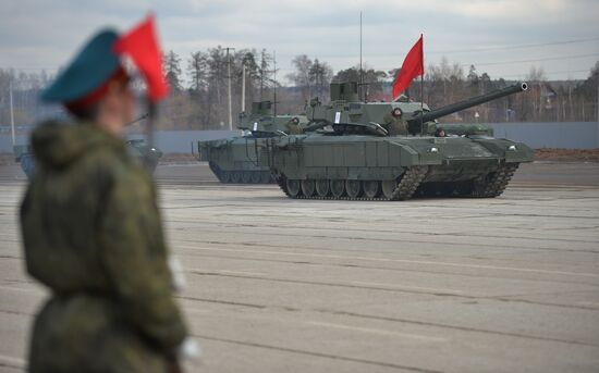 Rehearsing V-Day military parade on May 9