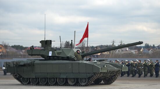 Rehearsing V-Day military parade on May 9