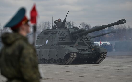 Rehearsing V-Day military parade on May 9