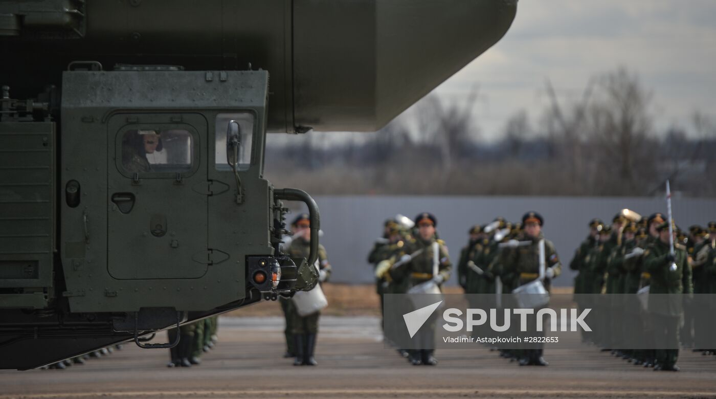 Rehearsing V-Day military parade on May 9