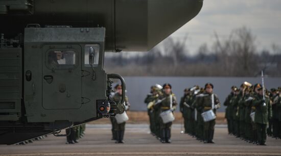 Rehearsing V-Day military parade on May 9