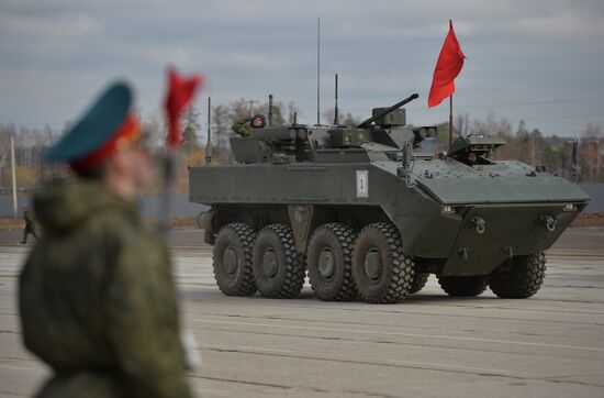 Rehearsing V-Day military parade on May 9