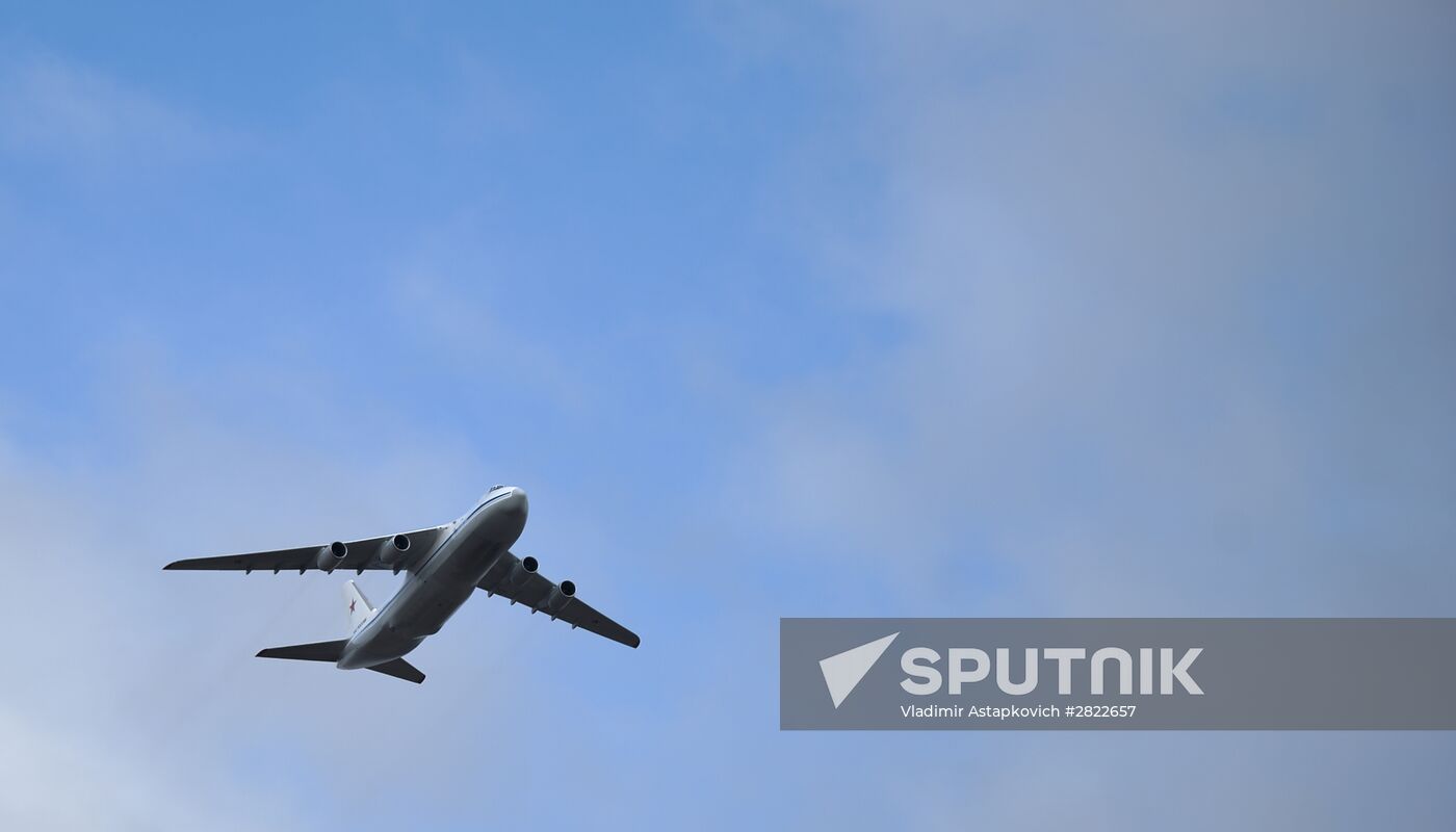 Rehearsing V-Day military parade on May 9