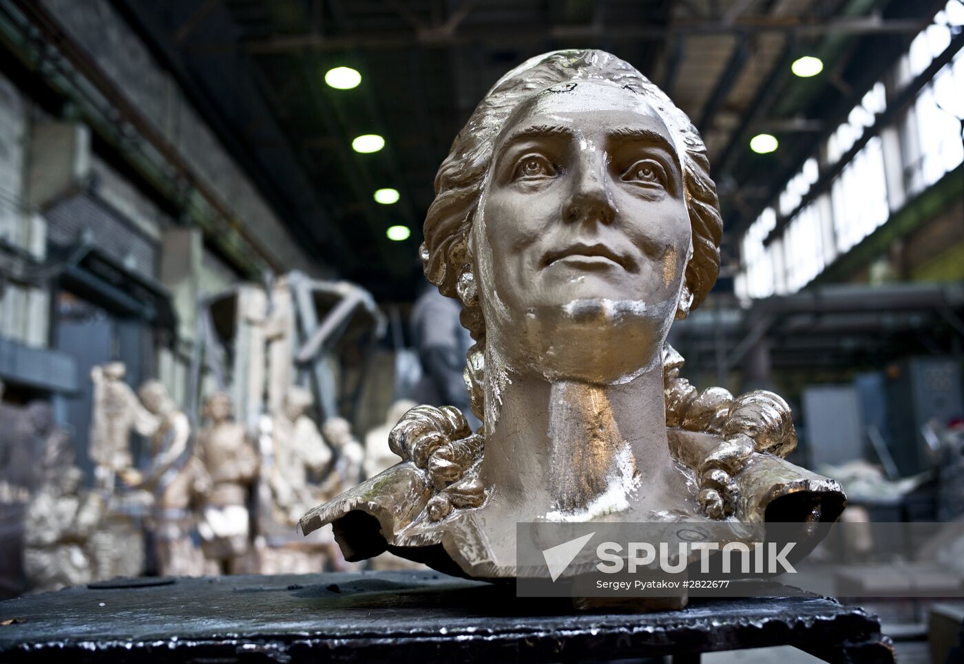 Making monument to Catherine the Great to be installed in Simferopol