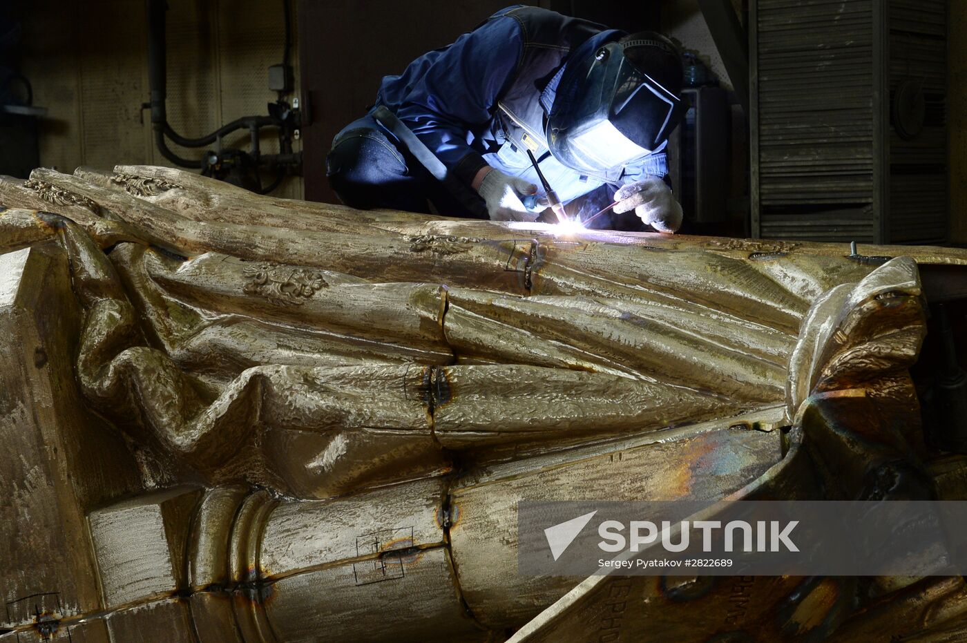 Making monument to Catherine the Great to be installed in Simferopol