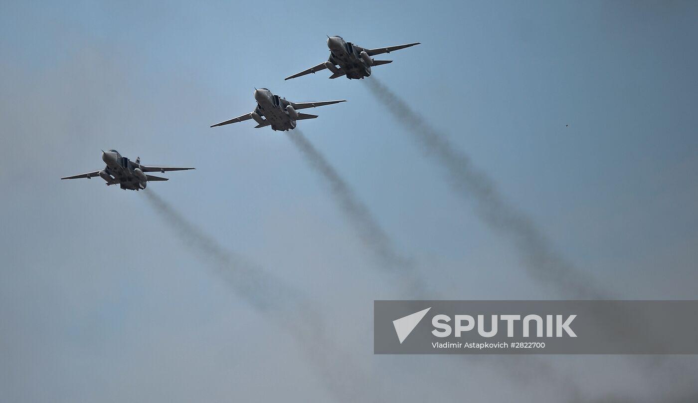 Rehearsing V-Day military parade on May 9