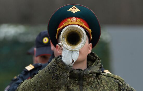 Rehearsing V-Day military parade on May 9