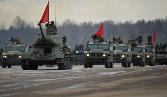 Rehearsing V-Day military parade on May 9