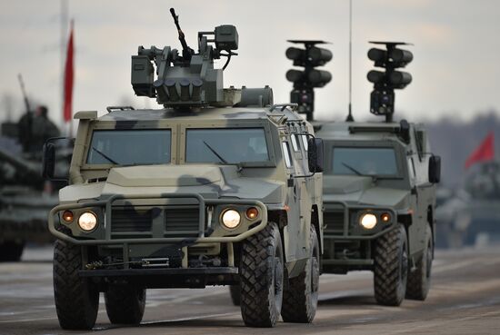 Rehearsing V-Day military parade on May 9