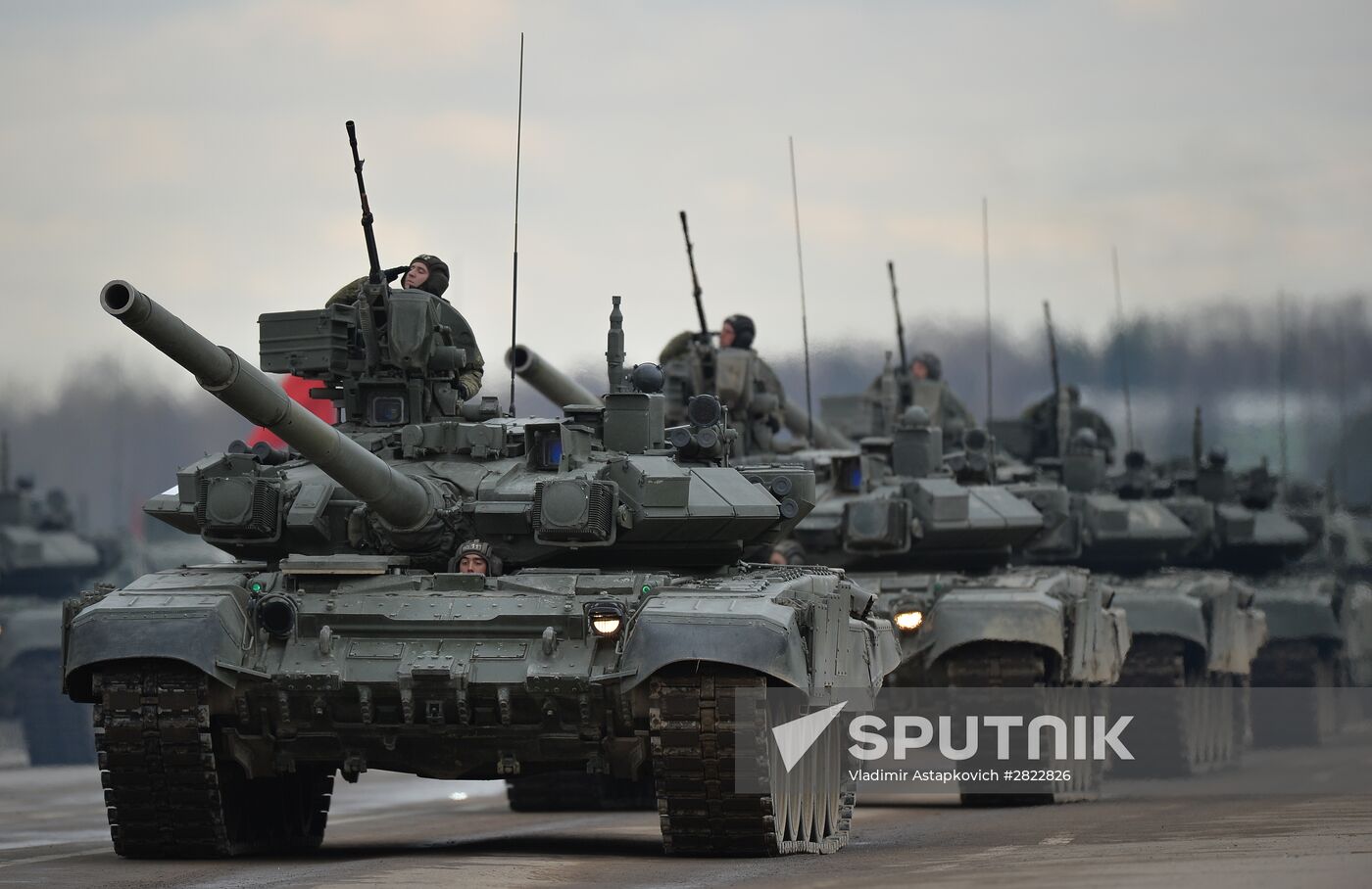 Rehearsing V-Day military parade on May 9