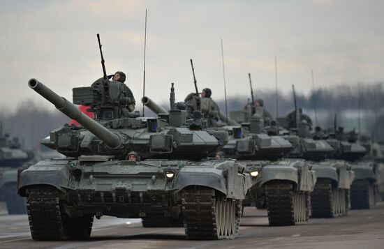 Rehearsing V-Day military parade on May 9