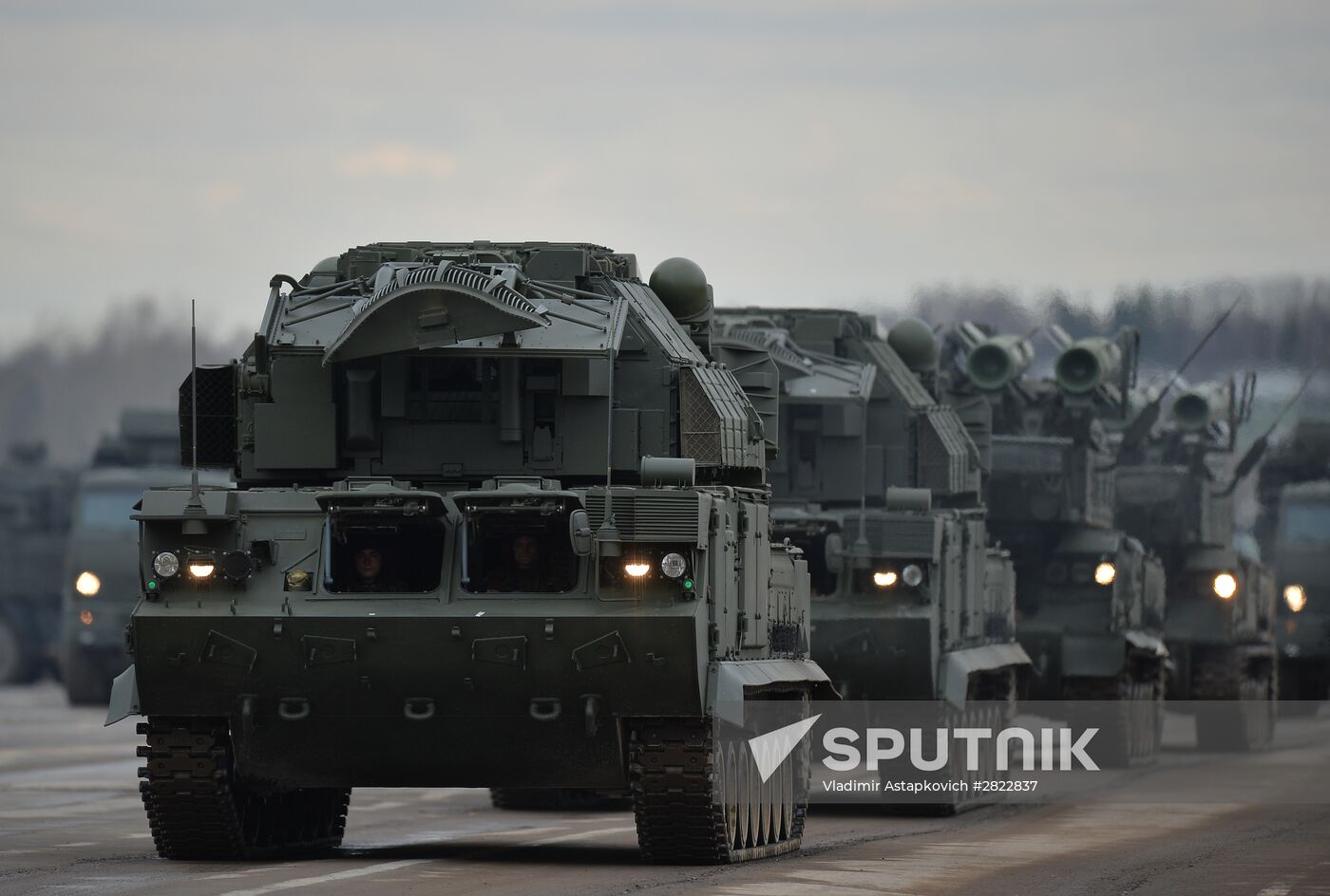 Rehearsing V-Day military parade on May 9