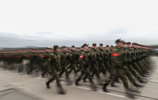 Rehearsing V-Day military parade on May 9