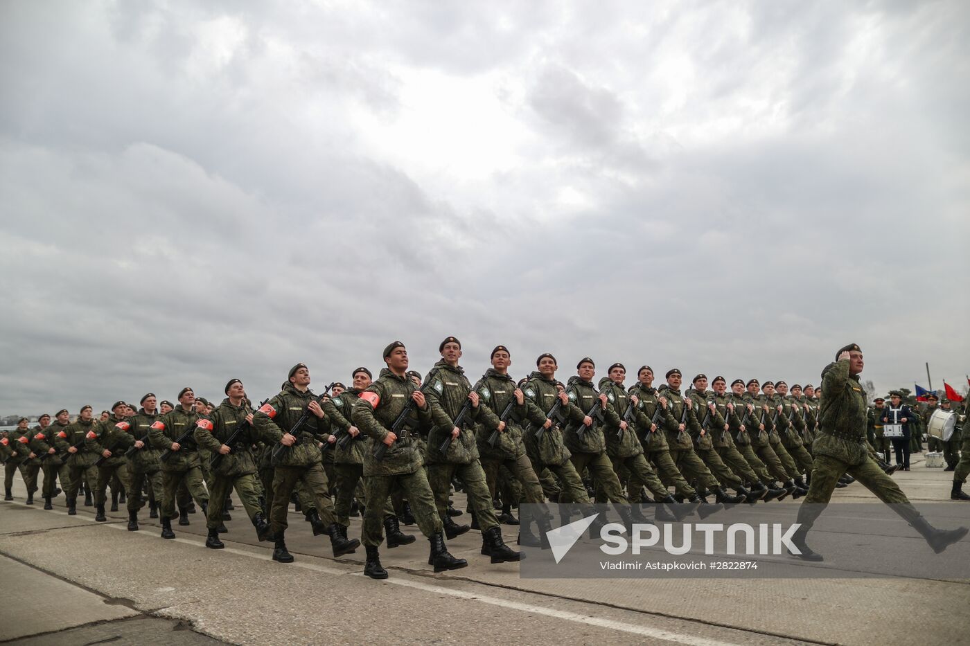 Rehearsing V-Day military parade on May 9