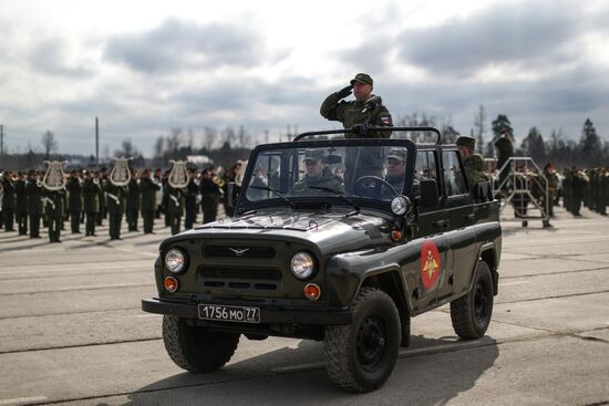 Rehearsing V-Day military parade on May 9