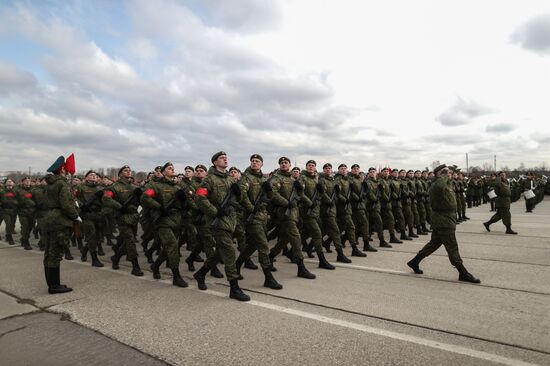 Rehearsing V-Day military parade on May 9
