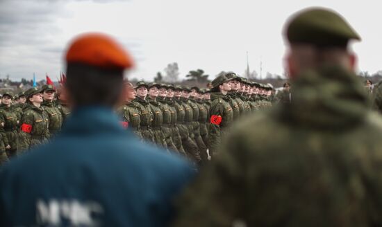 Rehearsing V-Day military parade on May 9
