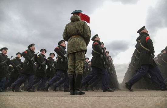 Rehearsing V-Day military parade on May 9