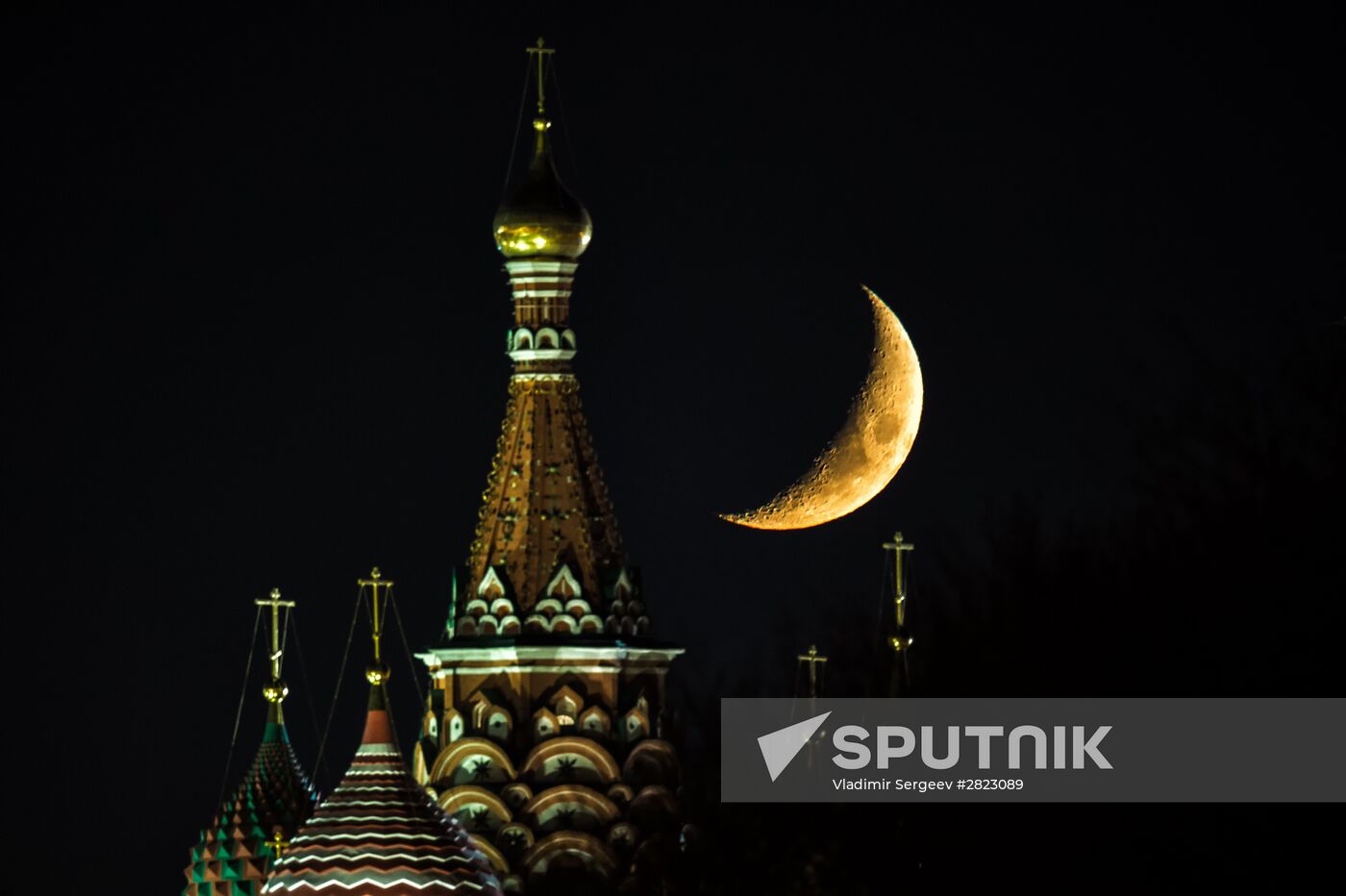 The Moon over the Moscow Kremlin