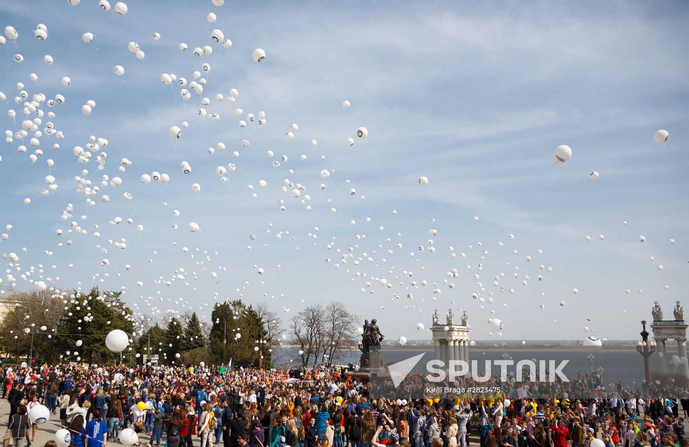 Flash mob "Raise Your Head" marking 55th anniversary of Yury Gagarin's epic space flight