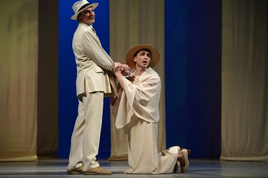 Dress rehearsal of play Twelfth Night in Moscow