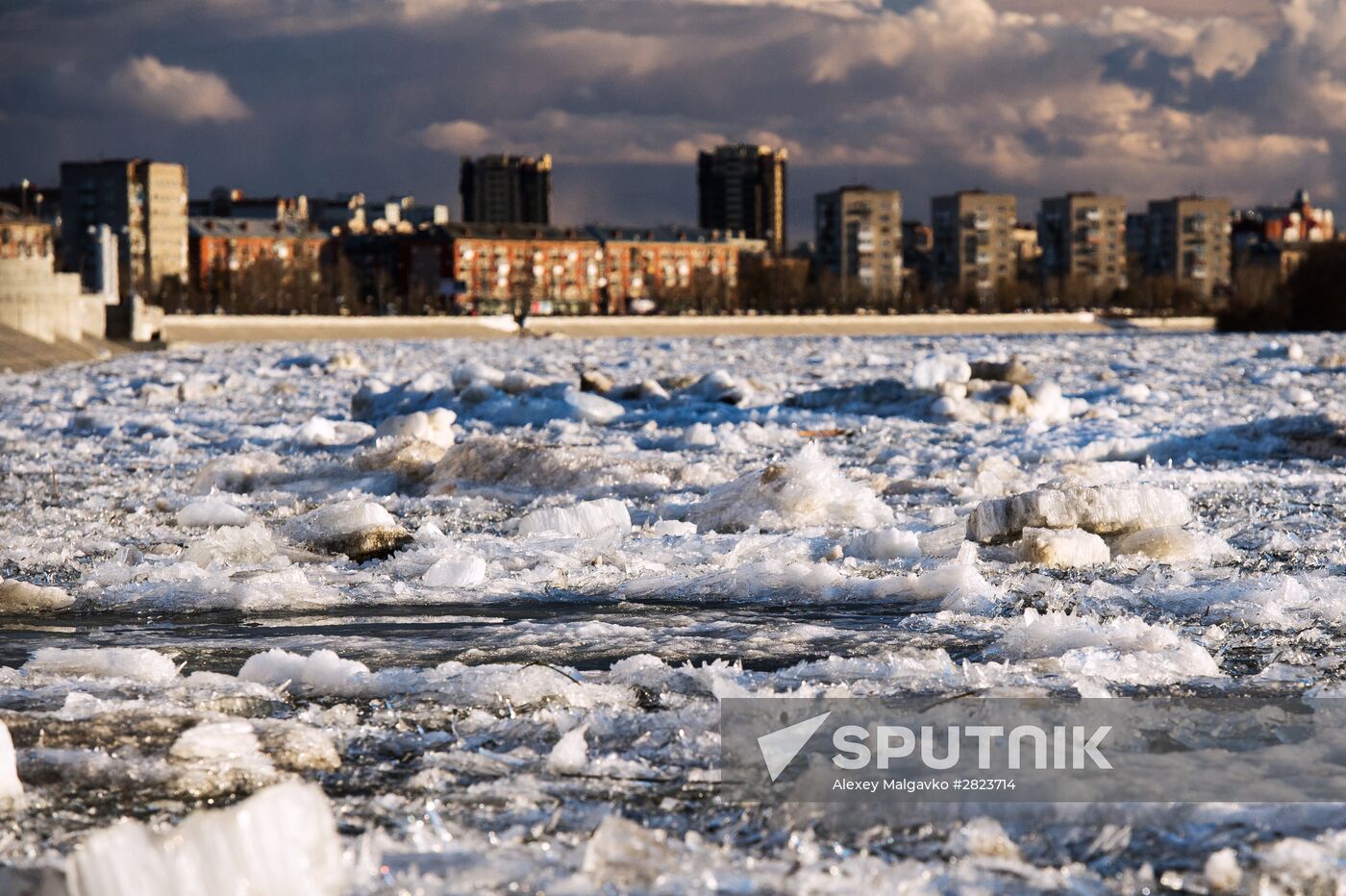Ice breaks on Irtysh river in Omsk Region