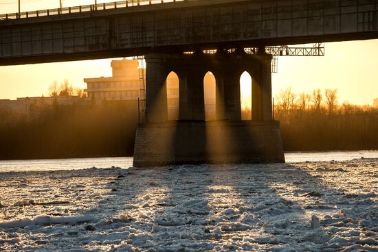 Ice drift on the Irtysh River in the Omsk Region