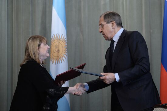 Foreign Minister Sergey Lavrov meets with Foreign Minister of Argentina Susana Malcorra