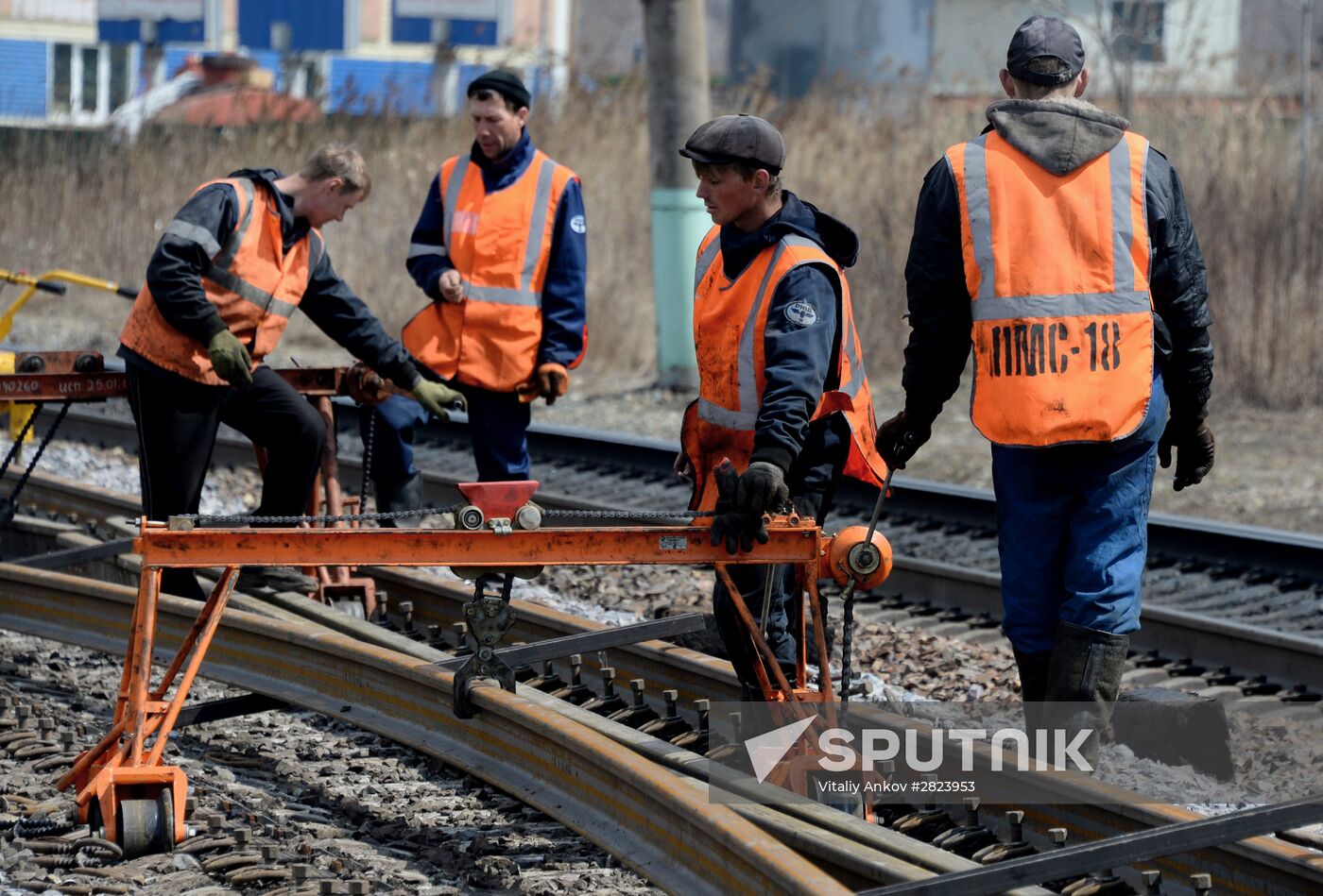 Summer railway track repair campaign by Far Eastern Railway