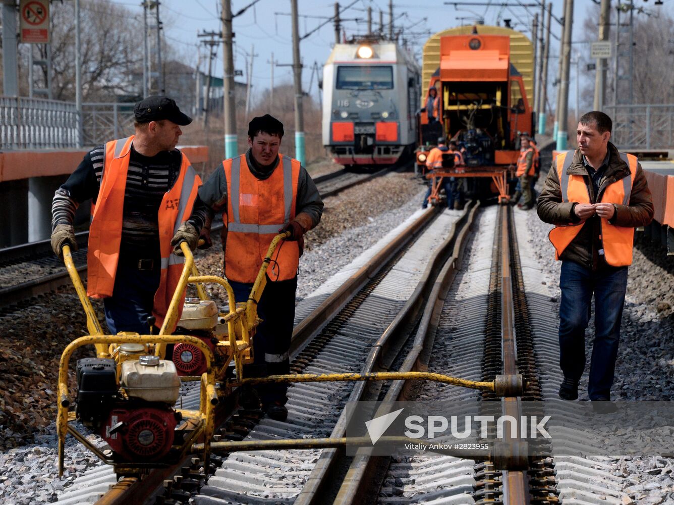 Summer railway track repair campaign by Far Eastern Railway