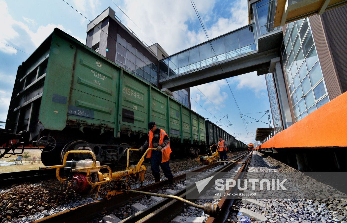 Summer railway track repair campaign by Far Eastern Railway