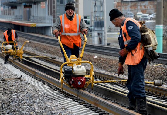 Summer railway track repair campaign by Far Eastern Railway