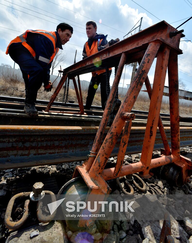 Summer railway track repair campaign by Far Eastern Railway
