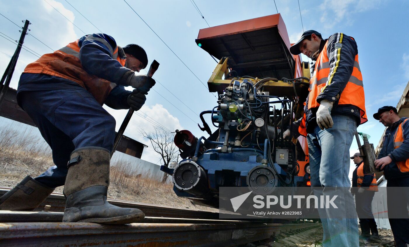Summer railway track repair campaign by Far Eastern Railway