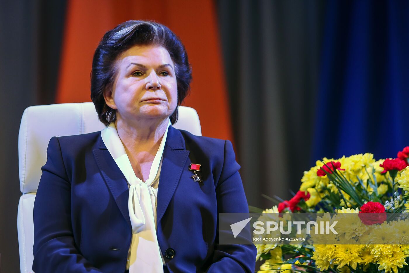 Valentina Tereshkova and Alexei Leonov meet with school and university students in Blagoveshchensk