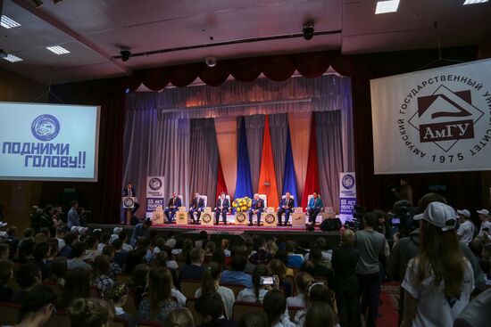 Valentina Tereshkova and Alexei Leonov meet with school and university students in Blagoveshchensk