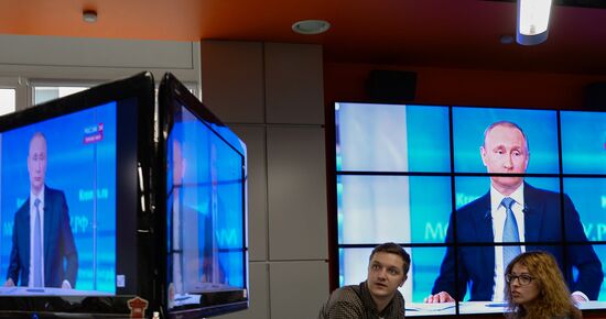 Broadcast of Direct Line with Vladimir Putin