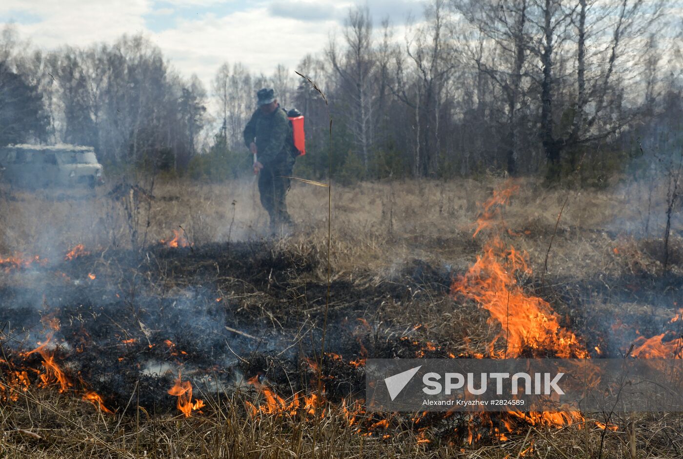 Extinguishing natural fires in Novosibirsk Region
