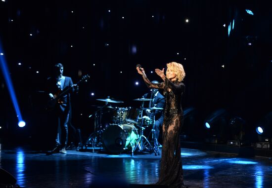 Dzhakhan Pollyeva's anniversary gala