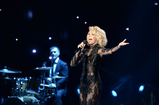 Dzhakhan Pollyeva's anniversary gala