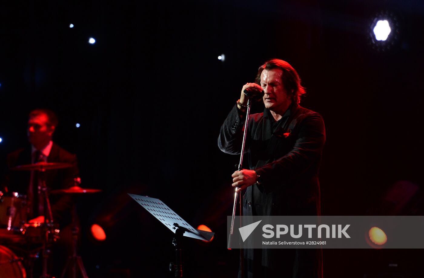 Dzhakhan Pollyeva's anniversary gala