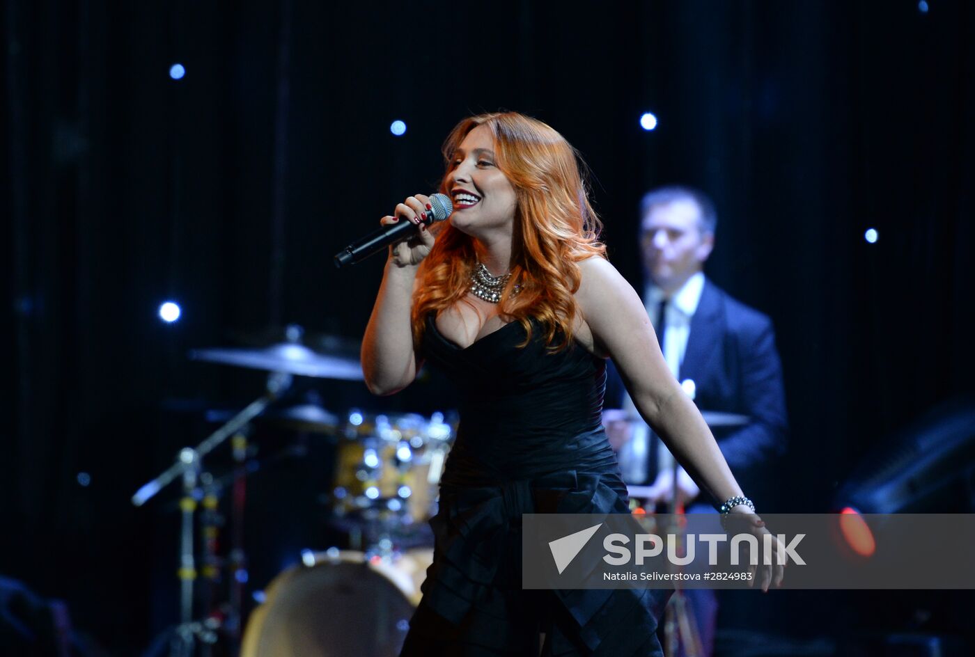 Dzhakhan Pollyeva's anniversary gala
