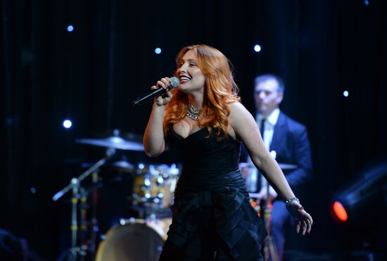 Dzhakhan Pollyeva's anniversary gala