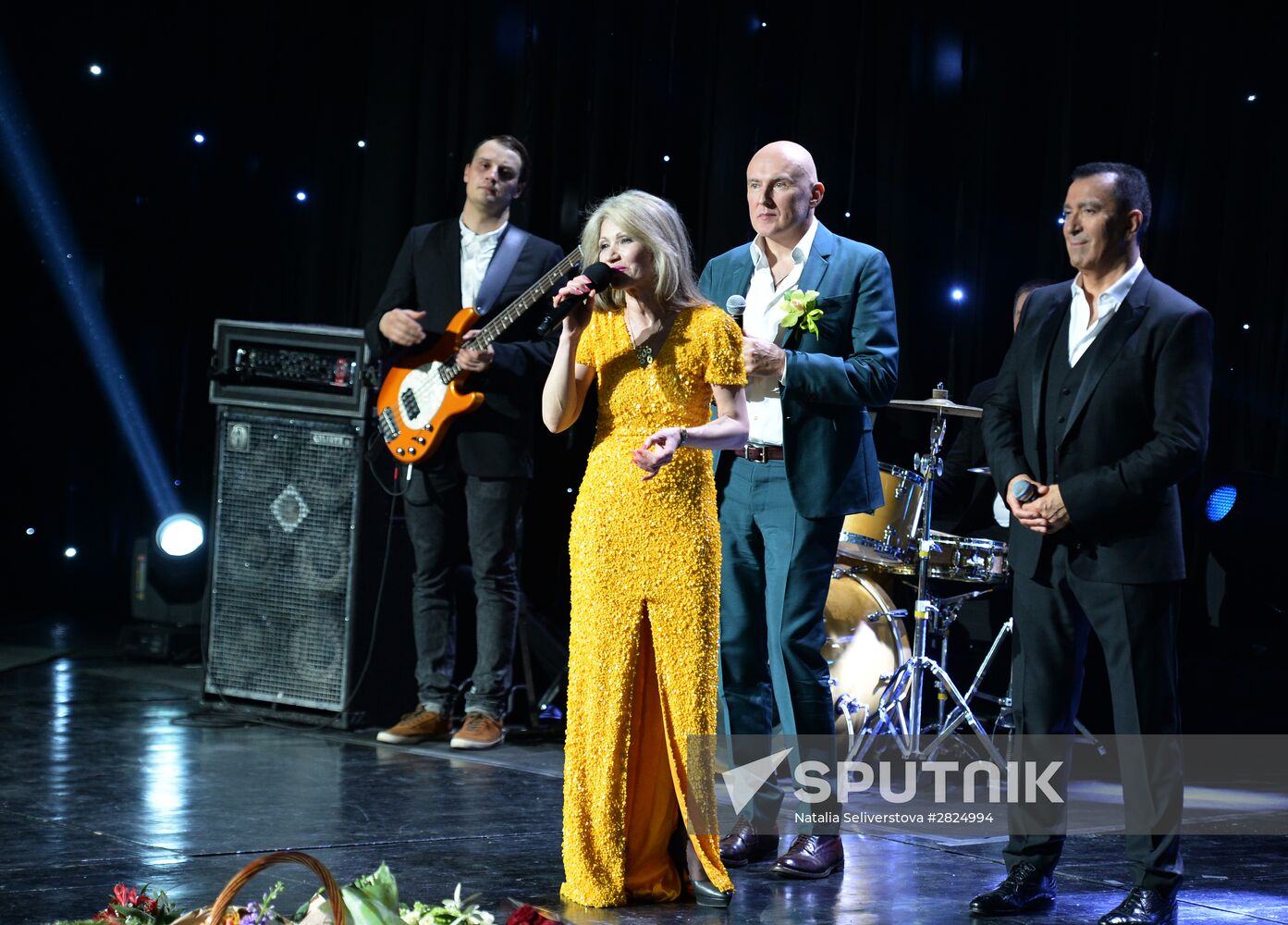 Dzhakhan Pollyeva's anniversary gala