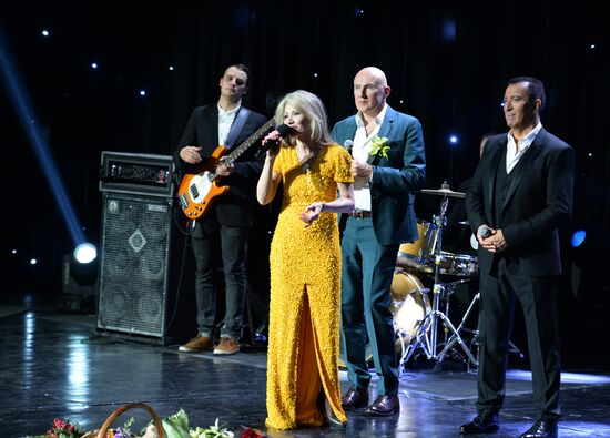 Dzhakhan Pollyeva's anniversary gala