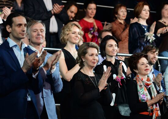 Dzhakhan Pollyeva's anniversary gala