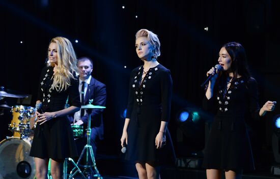 Dzhakhan Pollyeva's anniversary gala