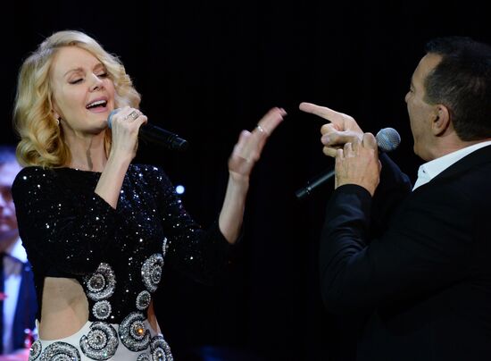 Dzhakhan Pollyeva's anniversary gala